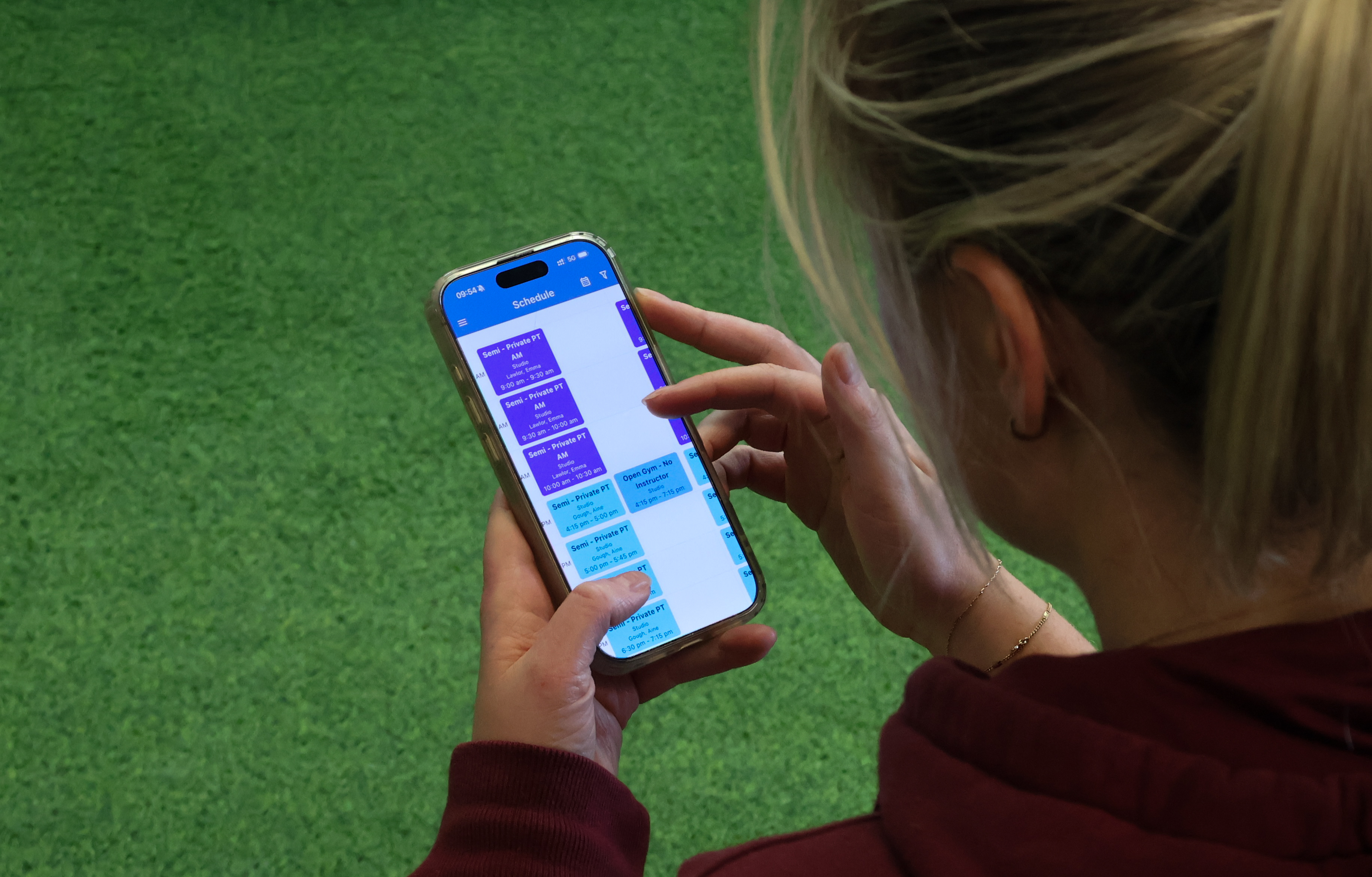Booking a session on the Thrive app